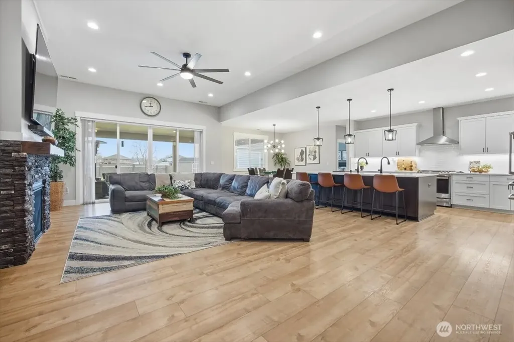 6915 Lamb Court Pasco WA 99301