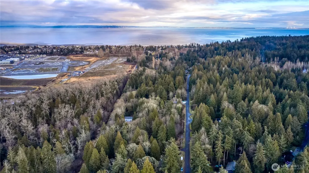 25 Roosevelt Road Point Roberts WA 98281
