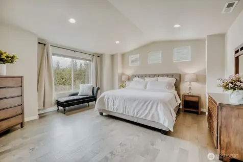 4764 244th Ct SE Sammamish WA 98029