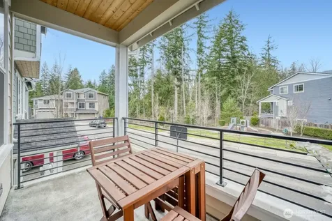 4764 244th Ct SE Sammamish WA 98029
