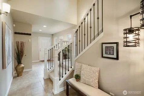 4764 244th Ct SE Sammamish WA 98029