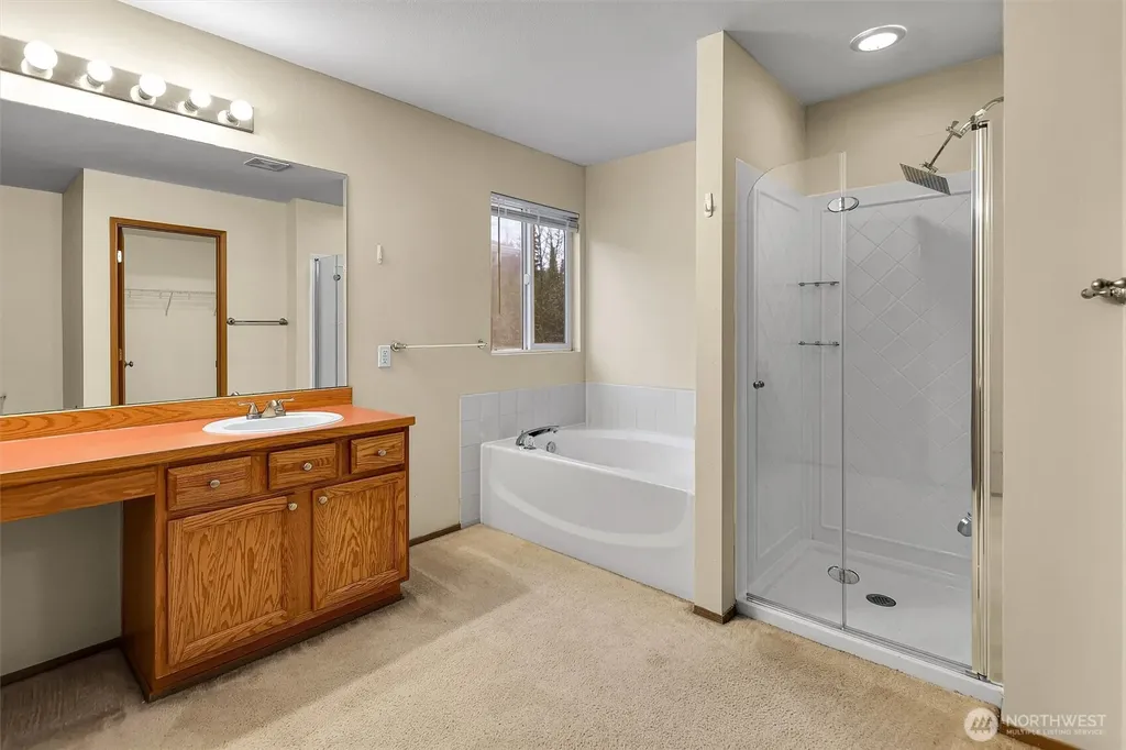 831 SW 364th Place Federal Way WA 98023