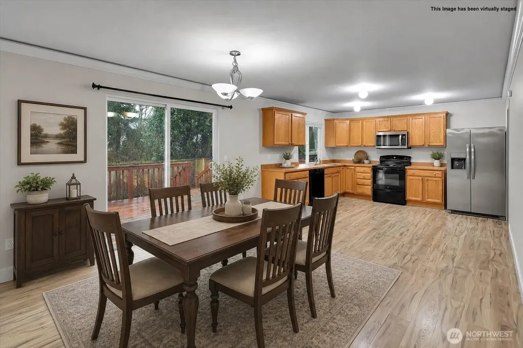 831 SW 364th Place Federal Way WA 98023