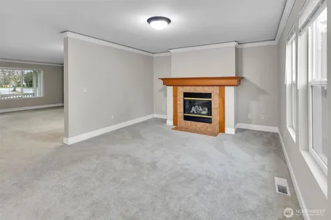 831 SW 364th Place Federal Way WA 98023