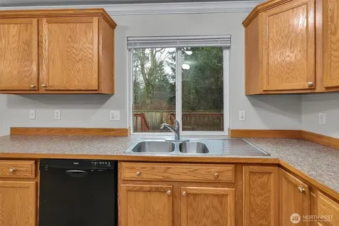 831 SW 364th Place Federal Way WA 98023