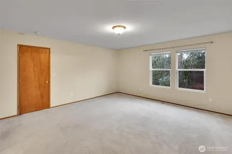 831 SW 364th Place Federal Way WA 98023