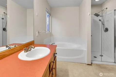 831 SW 364th Place Federal Way WA 98023