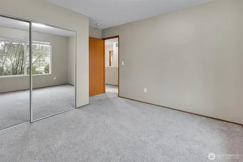 831 SW 364th Place Federal Way WA 98023
