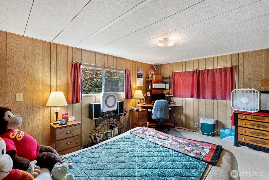 4213 SE Salmonberry Road Port Orchard WA 98366