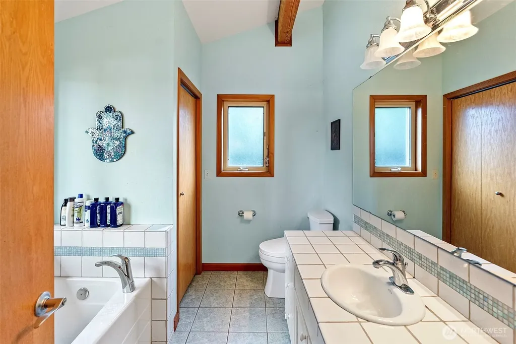 341 E Olympic Vista Drive Union WA 98592