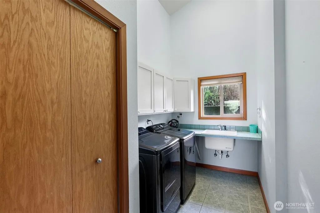 341 E Olympic Vista Drive Union WA 98592