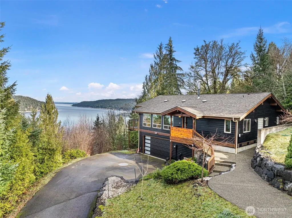 341 E Olympic Vista Drive Union WA 98592