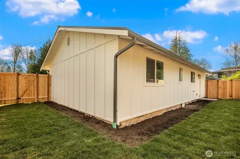 8708 NE 140th Street Kirkland WA 98034