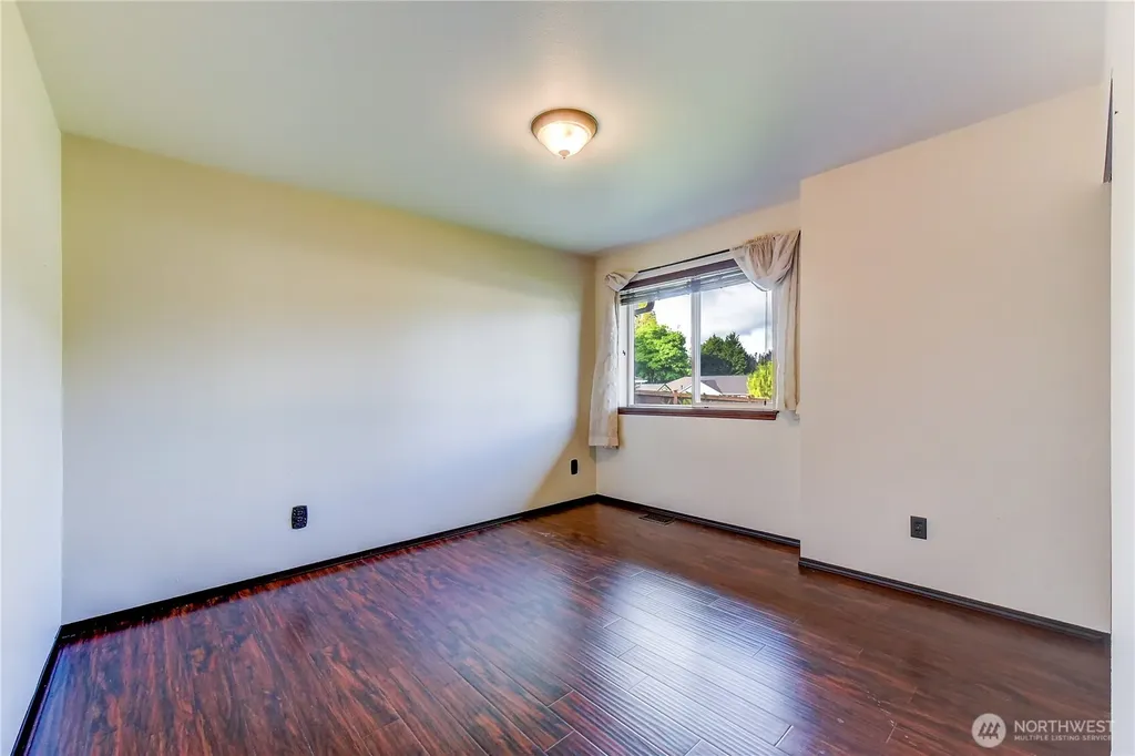 3315 18th Street Pl SW Puyallup WA 98373