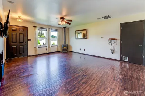 3315 18th Street Pl SW Puyallup WA 98373