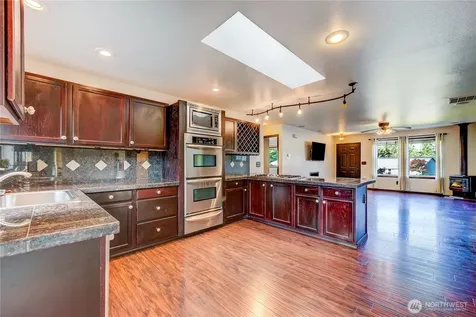 3315 18th Street Pl SW Puyallup WA 98373