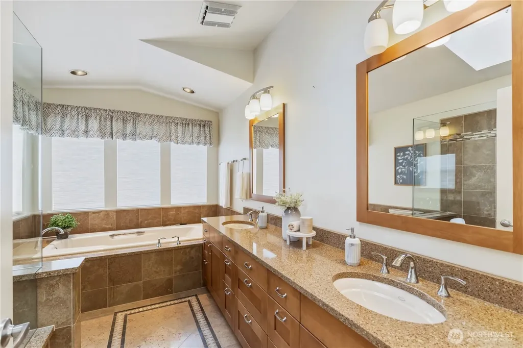 3506 Haines Street Port Townsend WA 98368