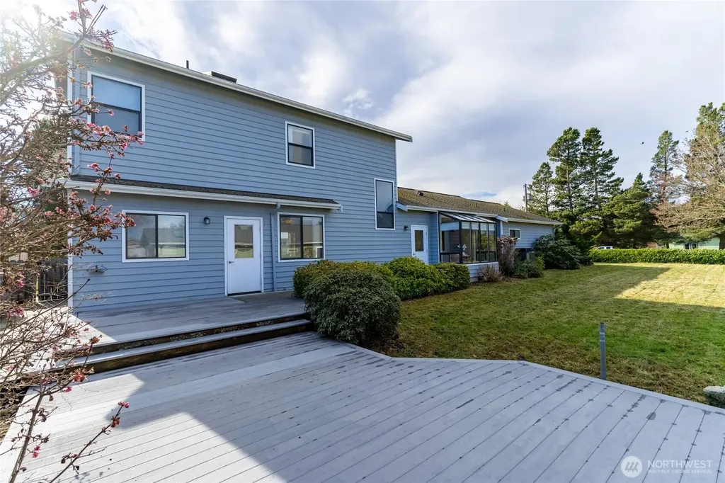 3506 Haines Street Port Townsend WA 98368