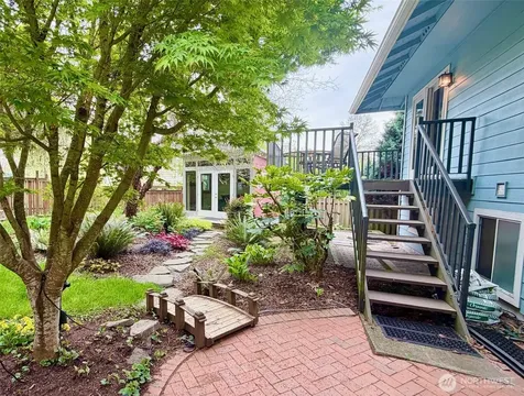 3929 205th Place SW Lynnwood WA 98036