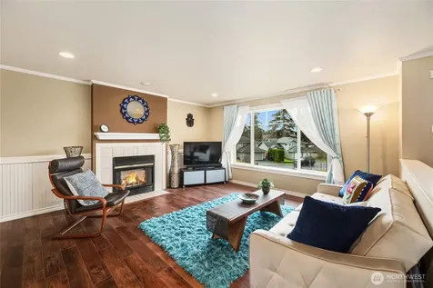 3929 205th Place SW Lynnwood WA 98036