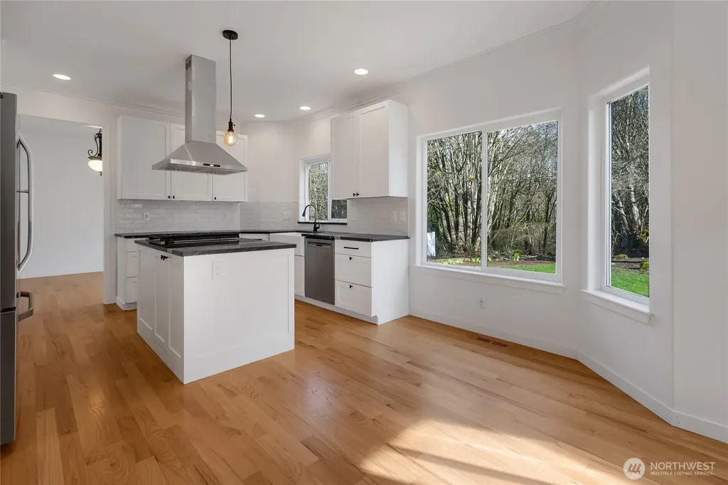 758 Tufts Avenue E Port Orchard WA 98366
