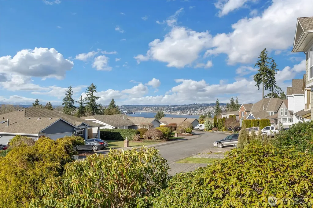 758 Tufts Avenue E Port Orchard WA 98366