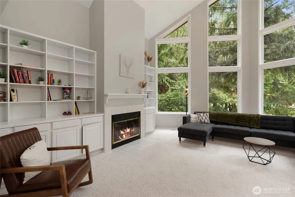 41 E Westlake Place Allyn WA 98524