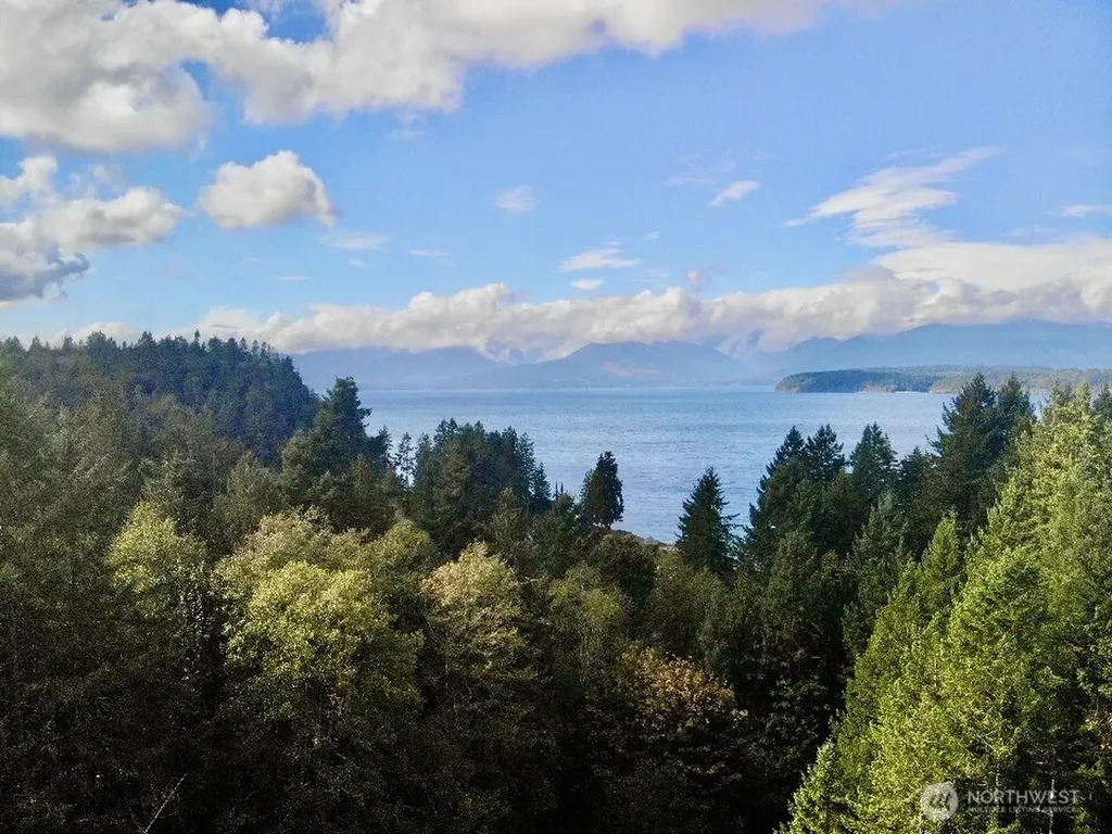 7625 NW Mountain Vista Lane Silverdale WA 98383
