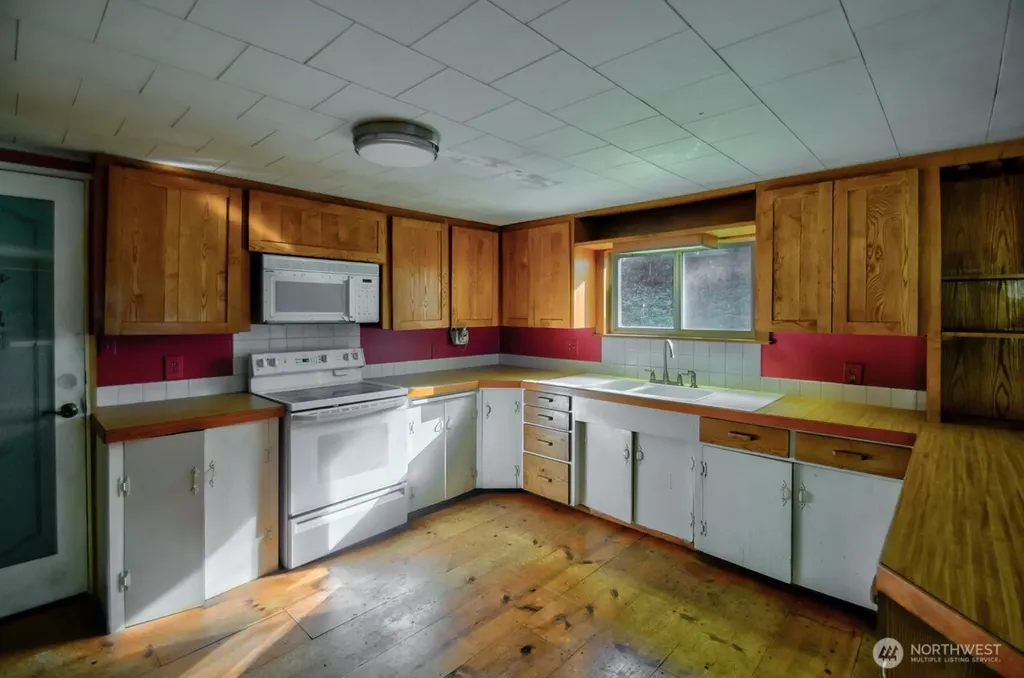 4213 State Route 6 Chehalis WA 98532