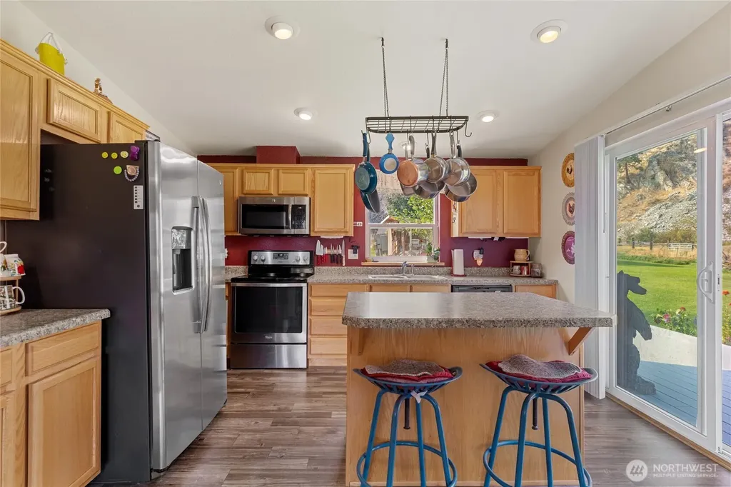 2560 Antoine Creek Chelan WA 98816