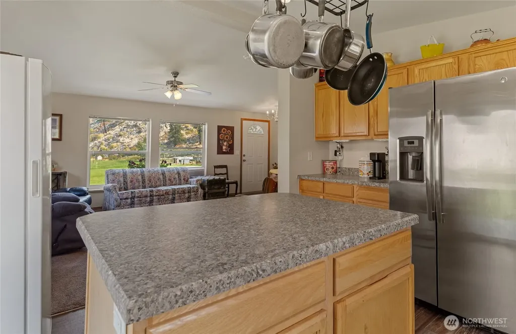 2560 Antoine Creek Chelan WA 98816