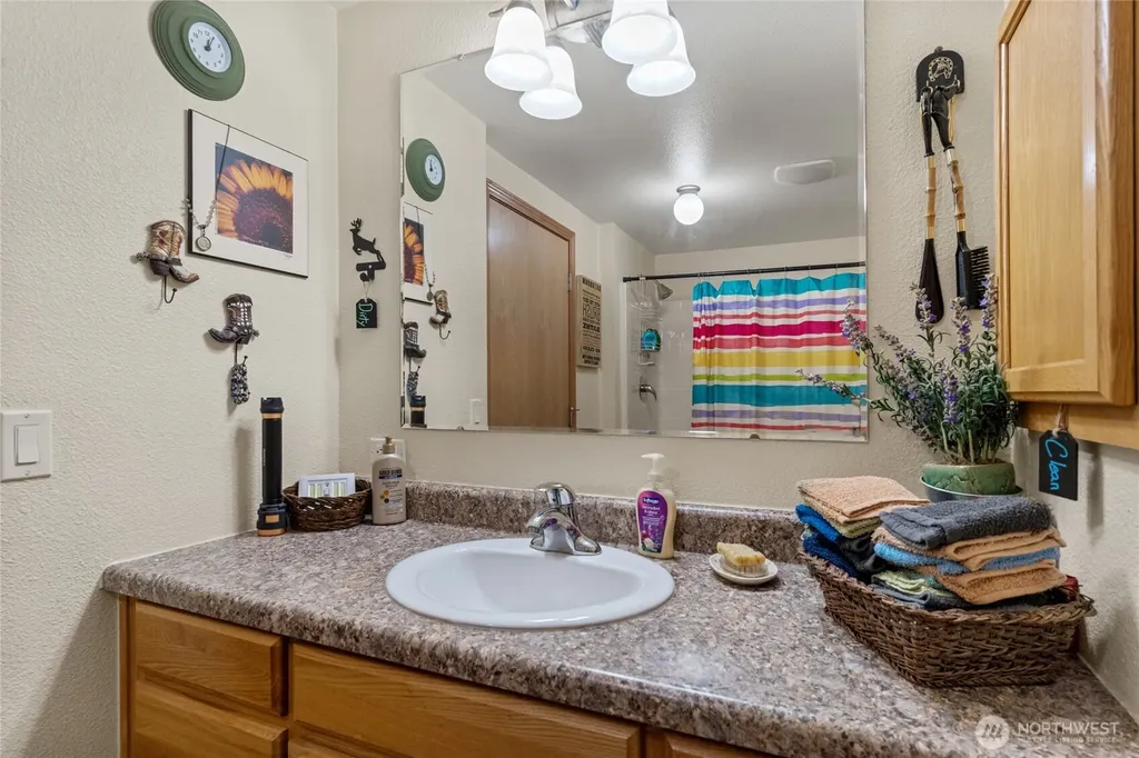2560 Antoine Creek Chelan WA 98816