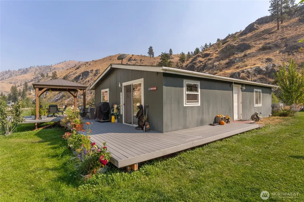 2560 Antoine Creek Chelan WA 98816