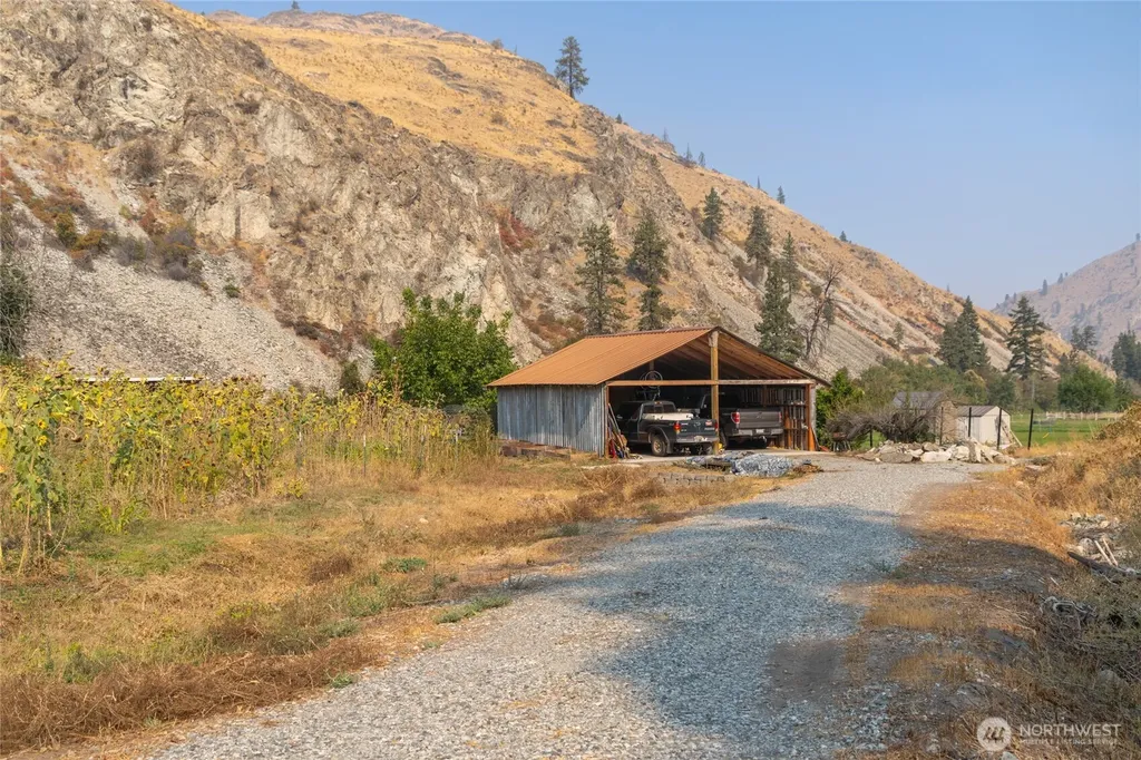 2560 Antoine Creek Chelan WA 98816
