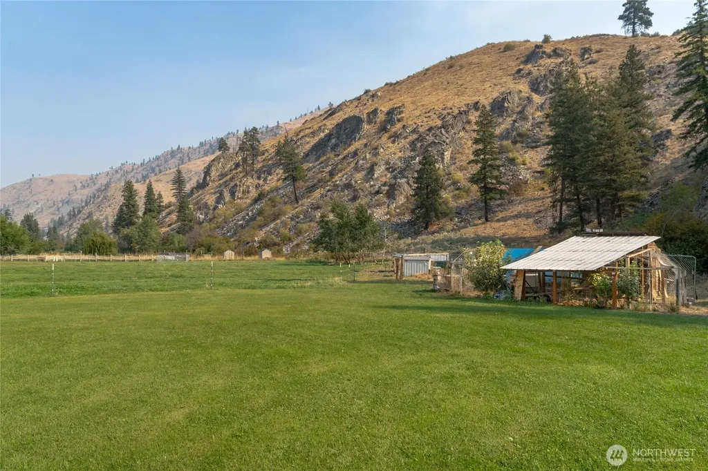 2560 Antoine Creek Chelan WA 98816