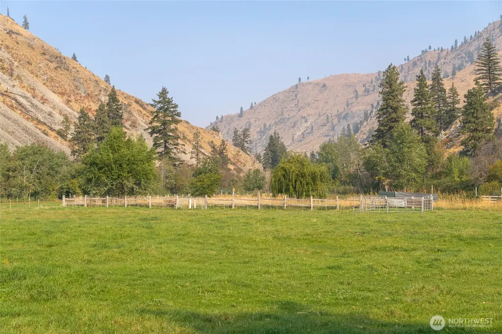 2560 Antoine Creek Chelan WA 98816