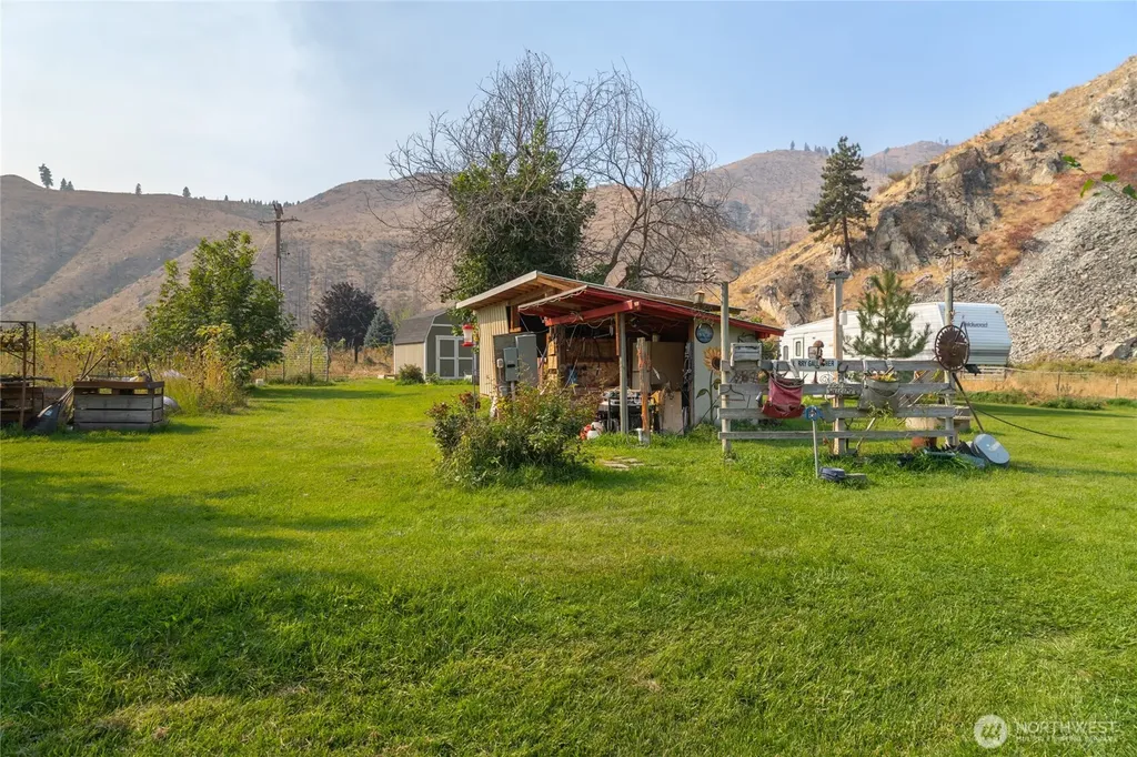 2560 Antoine Creek Chelan WA 98816