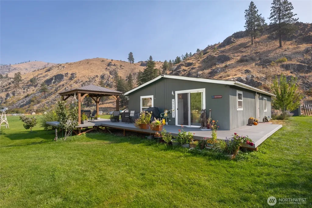 2560 Antoine Creek Chelan WA 98816