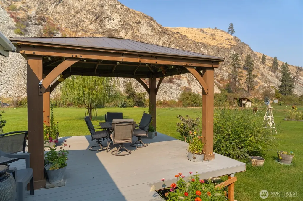2560 Antoine Creek Chelan WA 98816