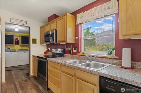 2560 Antoine Creek Chelan WA 98816
