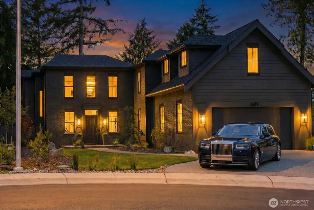 601 Chris David Drive Steilacoom WA 98388