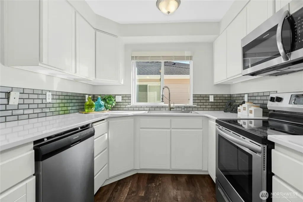 725 SW 115th Street SW Everett WA 98204