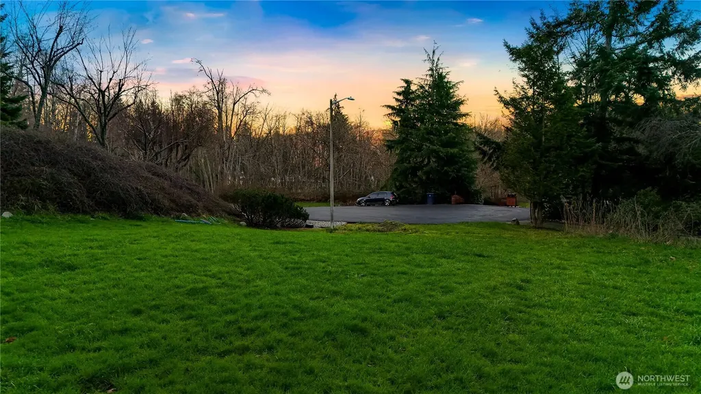 927 Grennan Place Camano Island WA 98282