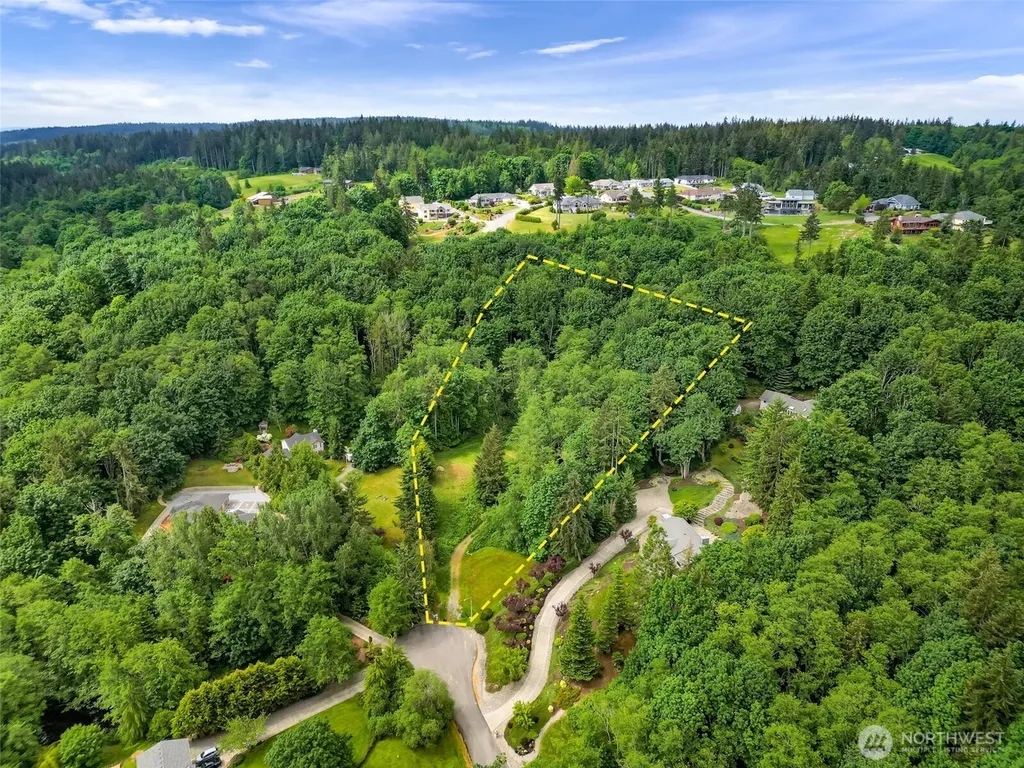 927 Grennan Place Camano Island WA 98282