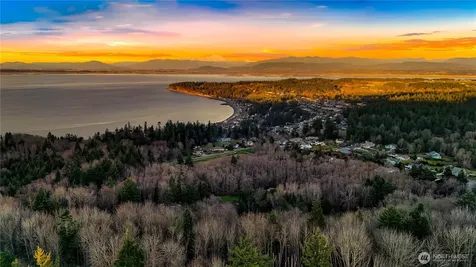 927 Grennan Place Camano Island WA 98282