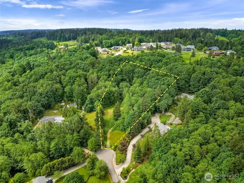 927 Grennan Place Camano Island WA 98282