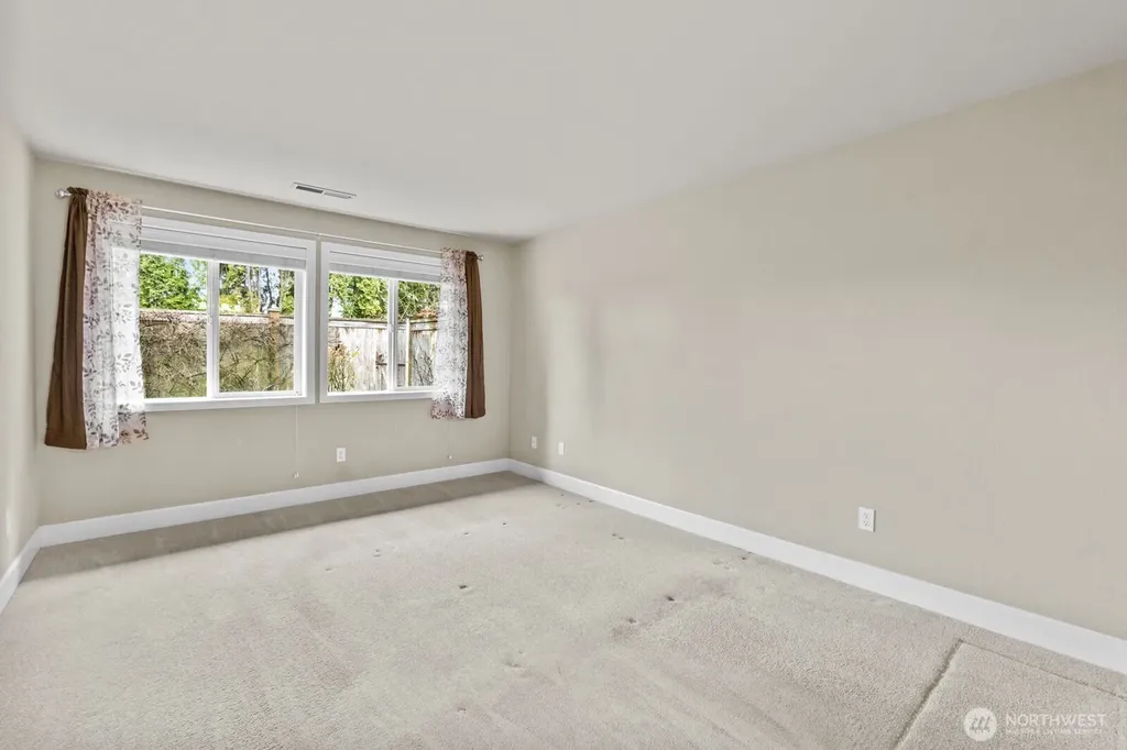 5702 N 33rd Tacoma WA 98407