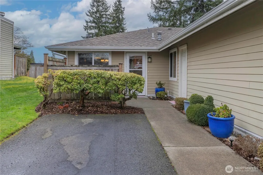 5702 N 33rd Tacoma WA 98407