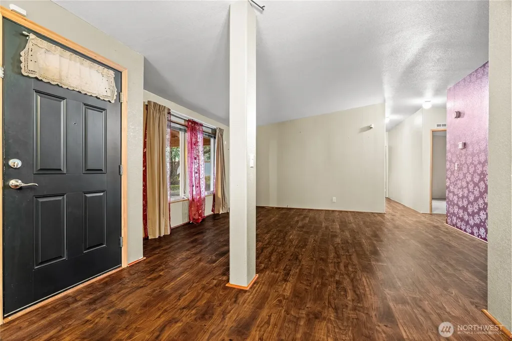 6827 Holmes Island Road SE Lacey WA 98503