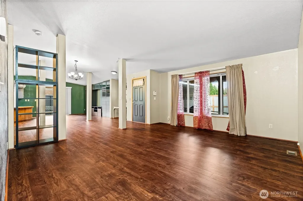 6827 Holmes Island Road SE Lacey WA 98503